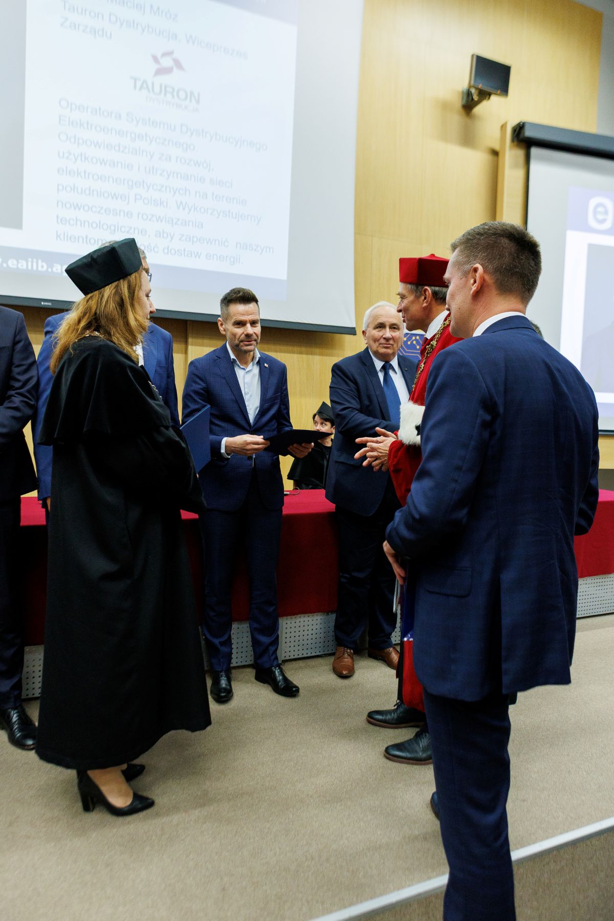 Rada Społeczna EAIiIB zdjecia osób z inauguracji w auli U2