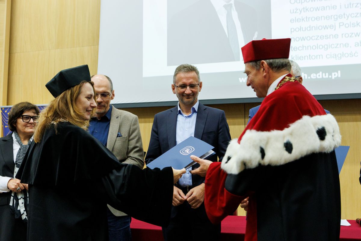 Rada Społeczna EAIiIB zdjecia osób z inauguracji w auli U2