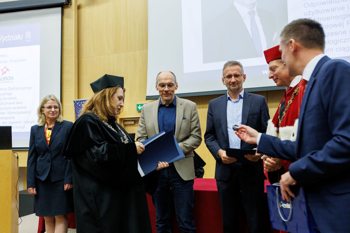 Rada Społeczna EAIiIB zdjecia osób z inauguracji w auli U2