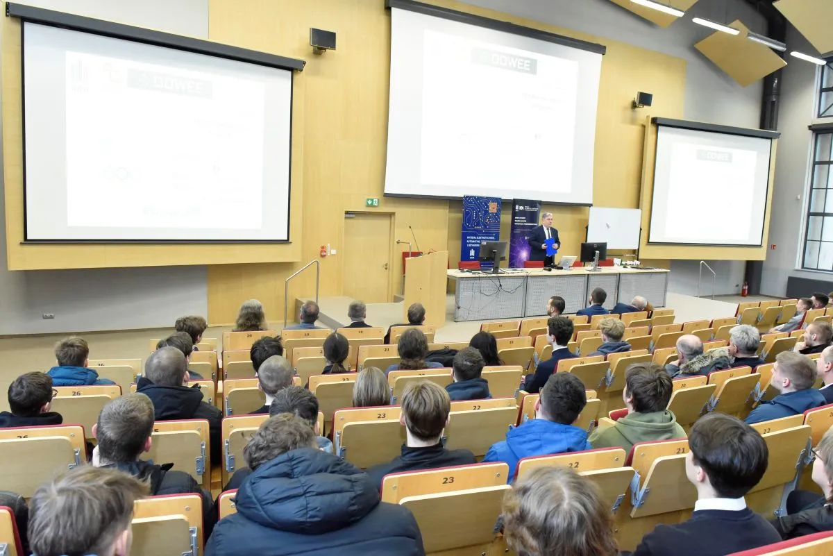 XLIX Ogólnopolska Olimpiada Wiedzy Elektrycznej i Elektronicznej (OOWEE)